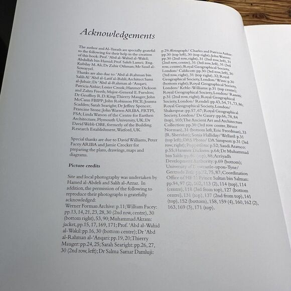 Back to Earth, Adobe Building In Saudi Arabia - by William Facey - Picture 7 of 13